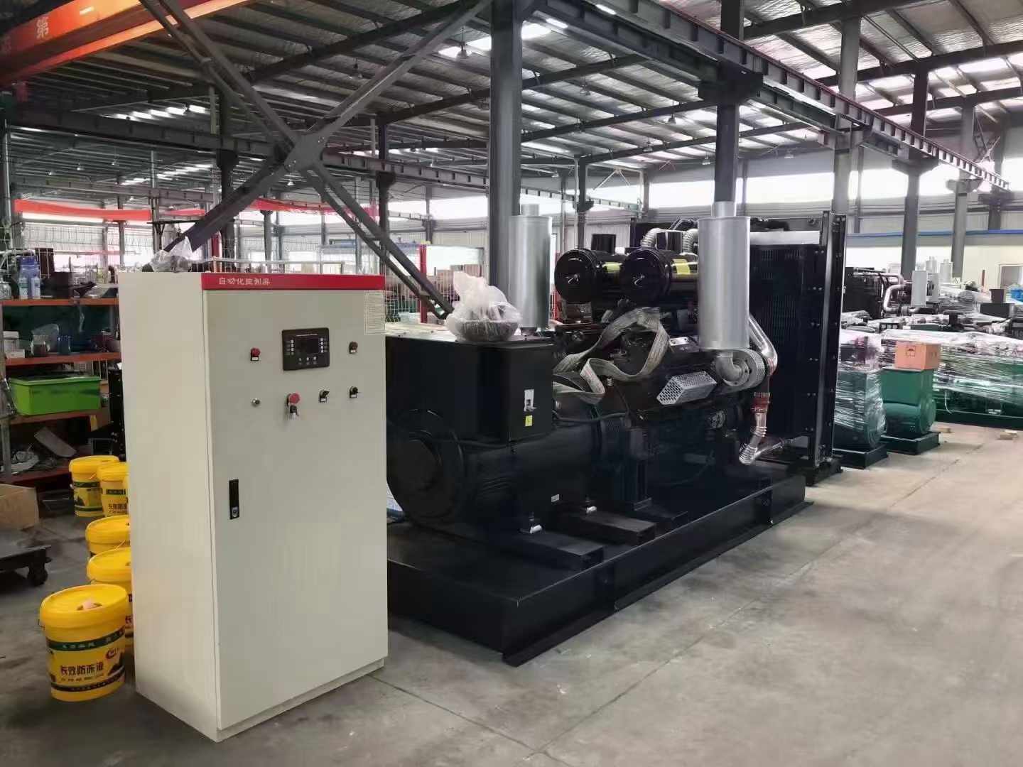 合山柴油发电机运行时的噪音和振动水平如何?